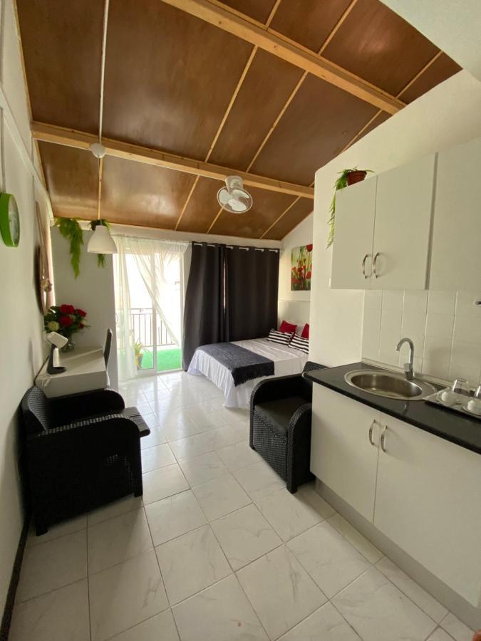 Christian Place Praia Exterior photo
